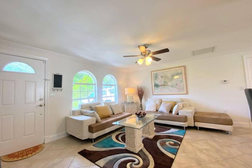 Cheerfull 4/Bed/ 3 Bath / Pool / Best Location North North Naples Εξωτερικό φωτογραφία